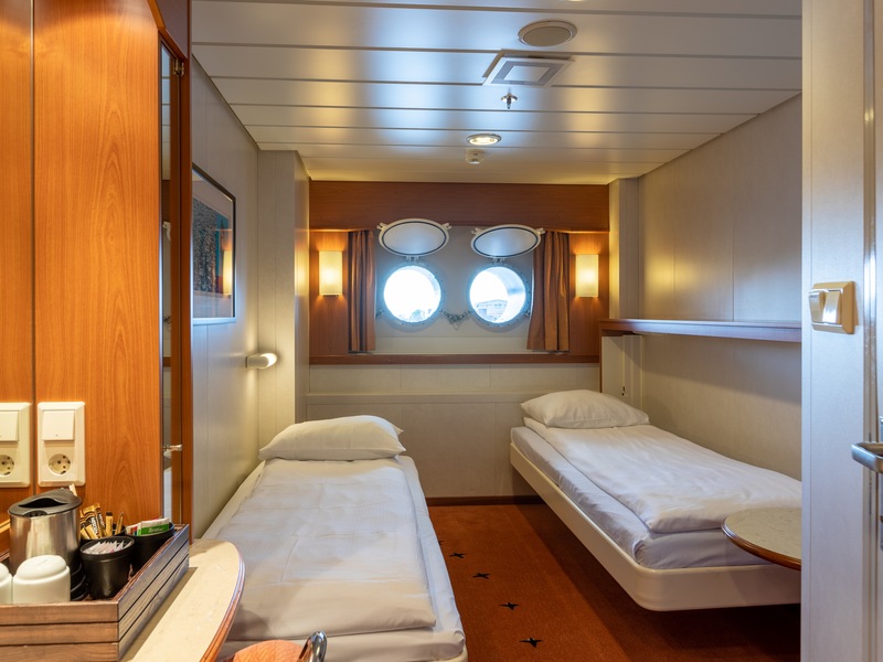Polar Outside | Lower deck for 2 travellers